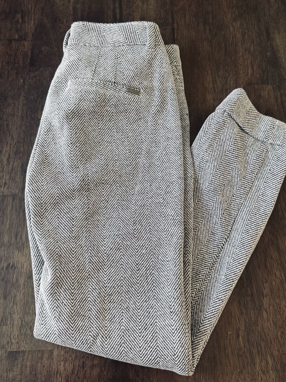 White House Black Market WHBM Herringbone Ankle Cropped Pants 00